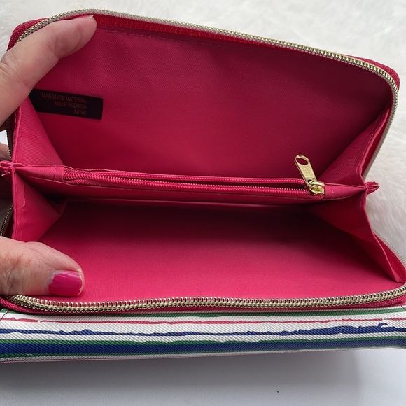 NWOT Safe Keeper wallet. - Picture 9 of 10